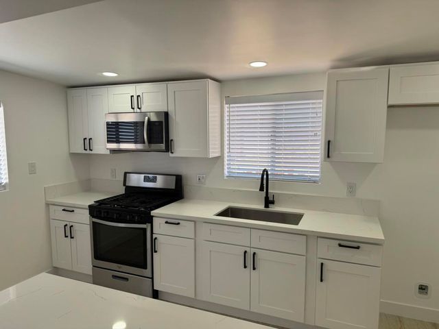 788 Cambria Avenue, Landers, CA 92285