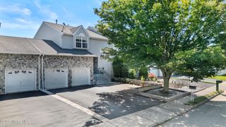 7 Warbler Road, Marlboro, NJ 07746