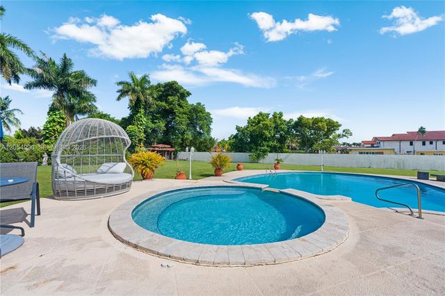 2605 SW 115th Ave, Miami, FL 33165