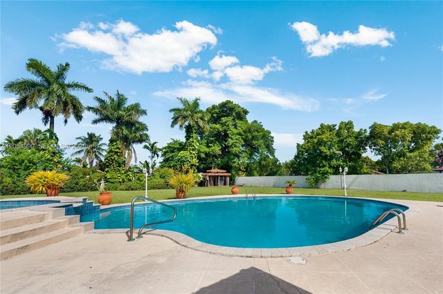2605 SW 115th Ave, Miami, FL 33165