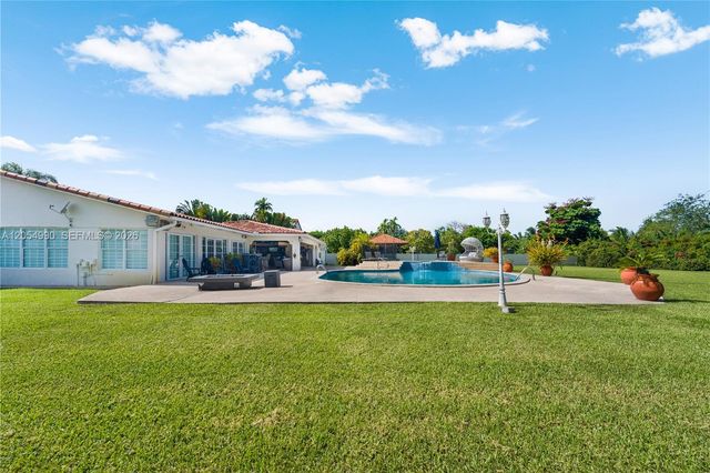 2605 SW 115th Ave, Miami, FL 33165