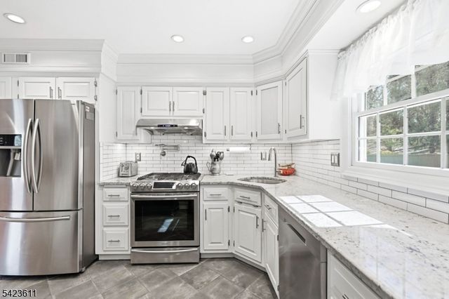 165 Page Dr, Oakland Boro, NJ 07436