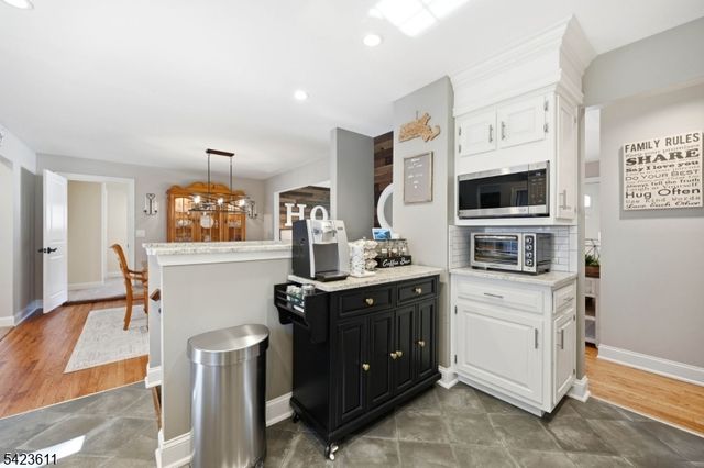 165 Page Dr, Oakland Boro, NJ 07436