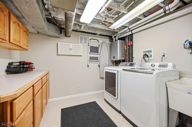 165 Page Dr, Oakland Boro, NJ 07436