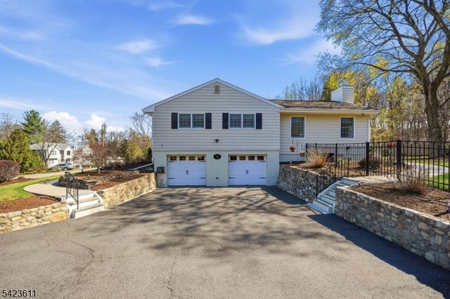 165 Page Dr, Oakland Boro, NJ 07436