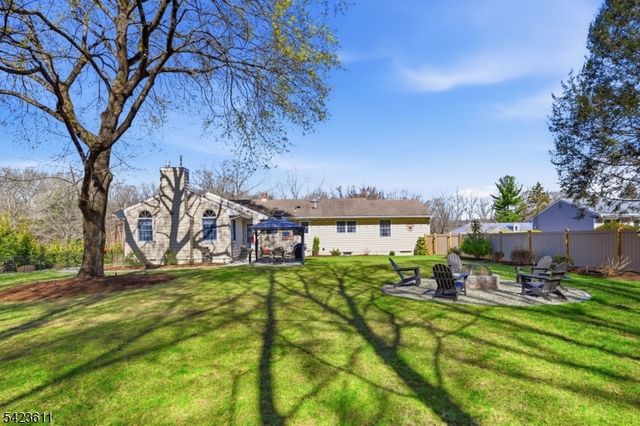 165 Page Dr, Oakland Boro, NJ 07436