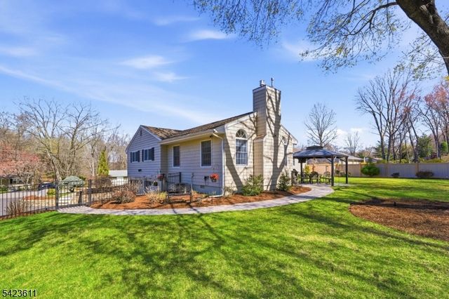 165 Page Dr, Oakland Boro, NJ 07436