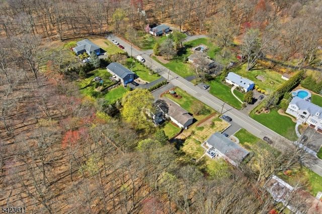 165 Page Dr, Oakland Boro, NJ 07436