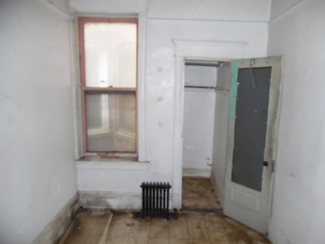 6347 S Eberhart Avenue, Chicago, IL 60637