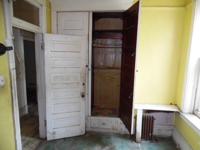 6347 S Eberhart Avenue, Chicago, IL 60637