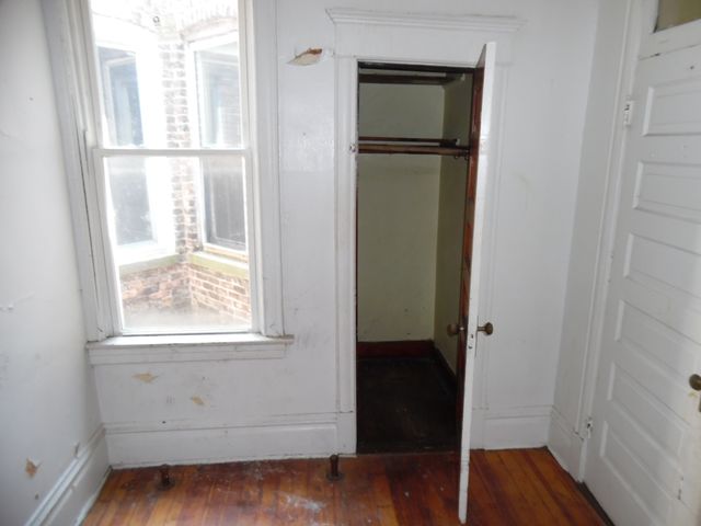 6347 S Eberhart Avenue, Chicago, IL 60637