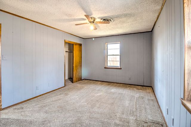 305 Gene Autry Drive, Tioga, TX 76271