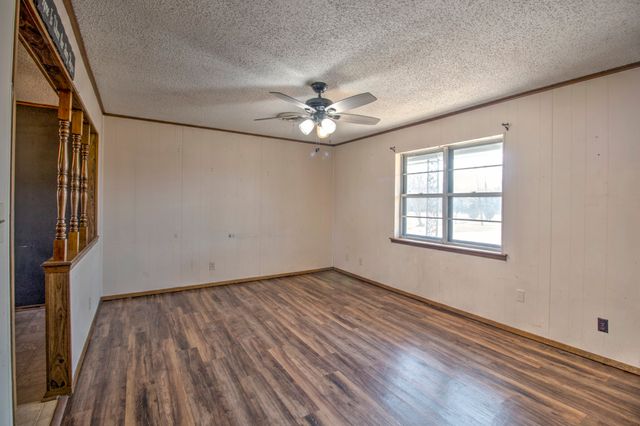 305 Gene Autry Drive, Tioga, TX 76271