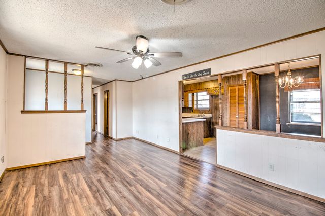 305 Gene Autry Drive, Tioga, TX 76271