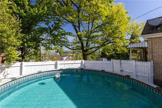 1207 Straka STREET, Crafton Heights, PA 15204