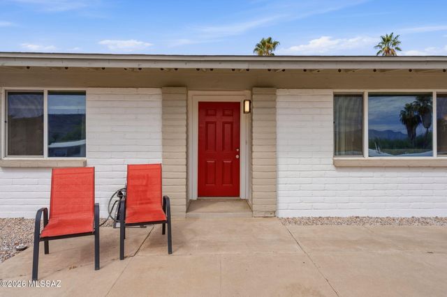 2743 W Calle Arandas, Tucson, AZ 85745