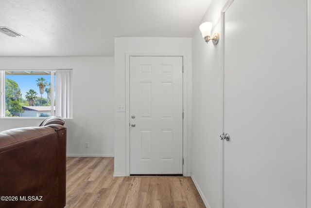 2743 W Calle Arandas, Tucson, AZ 85745