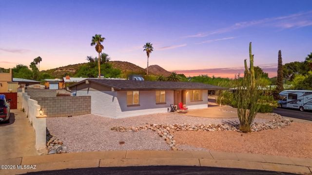 2743 W Calle Arandas, Tucson, AZ 85745