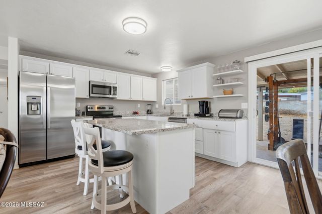 2743 W Calle Arandas, Tucson, AZ 85745