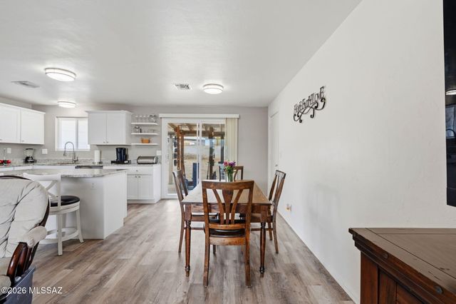 2743 W Calle Arandas, Tucson, AZ 85745