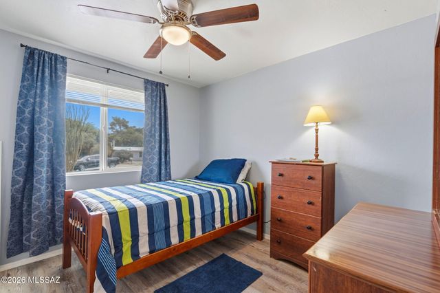 2743 W Calle Arandas, Tucson, AZ 85745