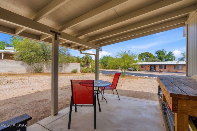 2743 W Calle Arandas, Tucson, AZ 85745