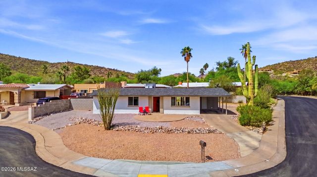 2743 W Calle Arandas, Tucson, AZ 85745