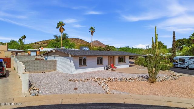 2743 W Calle Arandas, Tucson, AZ 85745