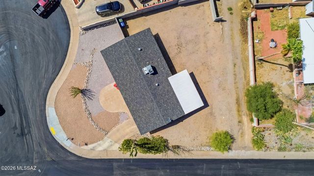 2743 W Calle Arandas, Tucson, AZ 85745