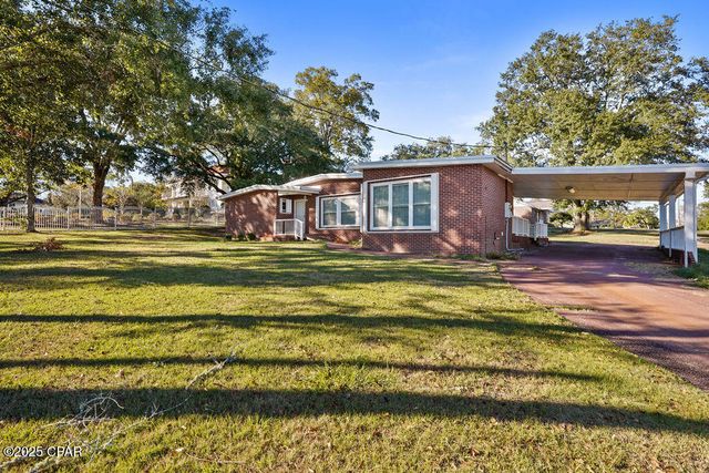 203 W Kansas Avenue, Bonifay, FL 32425