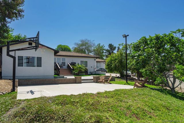 Sierra Madre Rd, Spring Valley, CA 91977