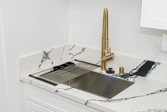 Sierra Madre Rd, Spring Valley, CA 91977