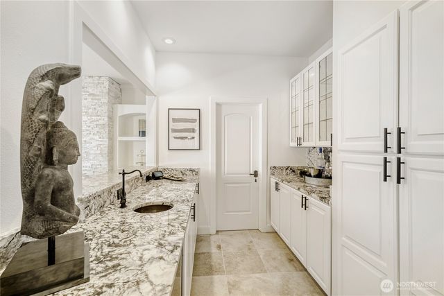 16035 Inglewood Road NE, Kenmore, WA 98028