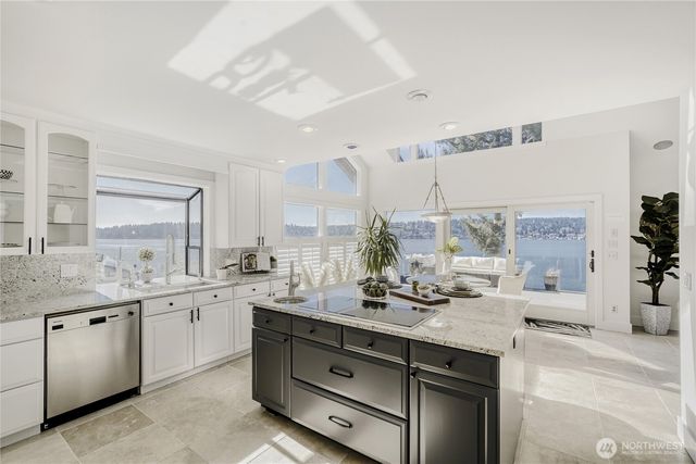 16035 Inglewood Road NE, Kenmore, WA 98028