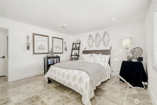 16035 Inglewood Road NE, Kenmore, WA 98028