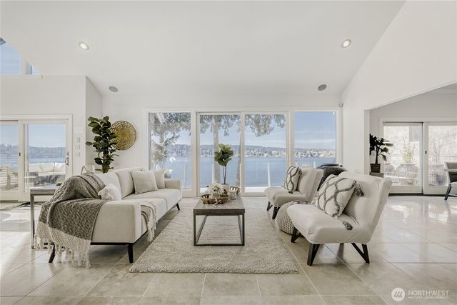 16035 Inglewood Road NE, Kenmore, WA 98028