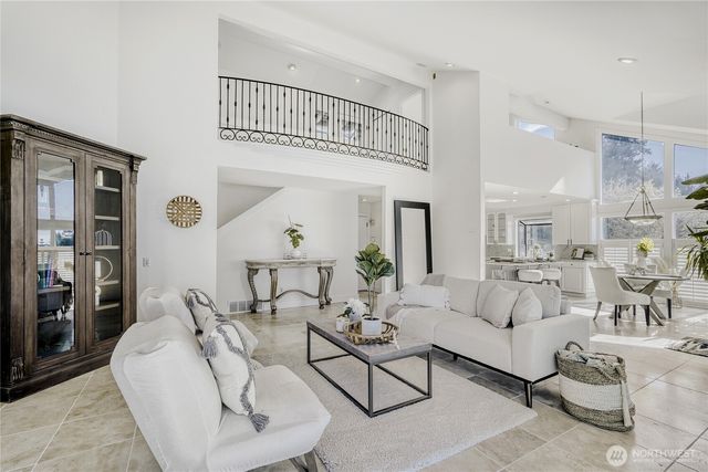 16035 Inglewood Road NE, Kenmore, WA 98028