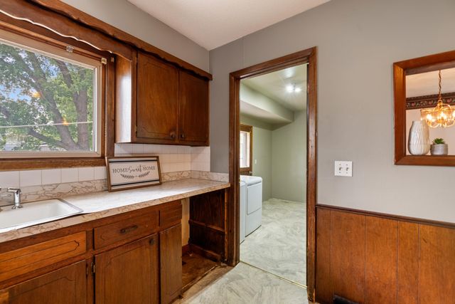 3327 S All Hallows Ave, Wichita, KS 67217