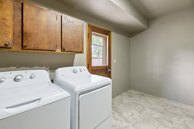 3327 S All Hallows Ave, Wichita, KS 67217