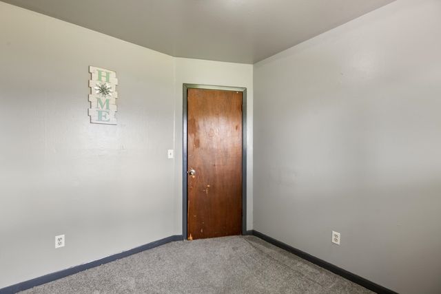 3327 S All Hallows Ave, Wichita, KS 67217