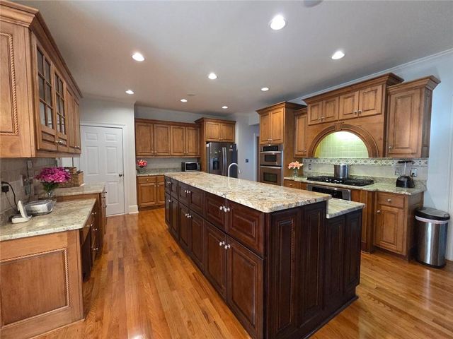 4690 Prestbury Drive, Suwanee, GA 30024