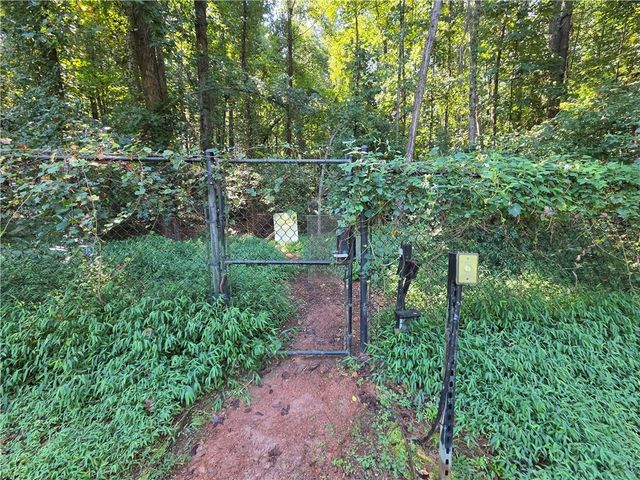 4690 Prestbury Drive, Suwanee, GA 30024