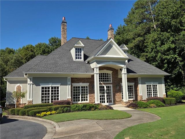 4690 Prestbury Drive, Suwanee, GA 30024