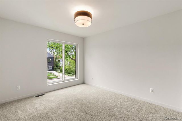 1816 Clifton Avenue, Royal Oak, MI 48073