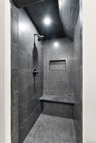 1816 Clifton Avenue, Royal Oak, MI 48073