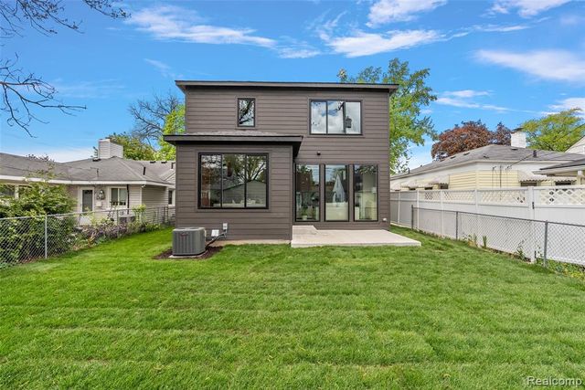 1816 Clifton Avenue, Royal Oak, MI 48073