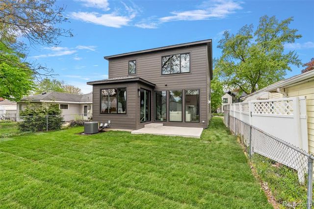 1816 Clifton Avenue, Royal Oak, MI 48073