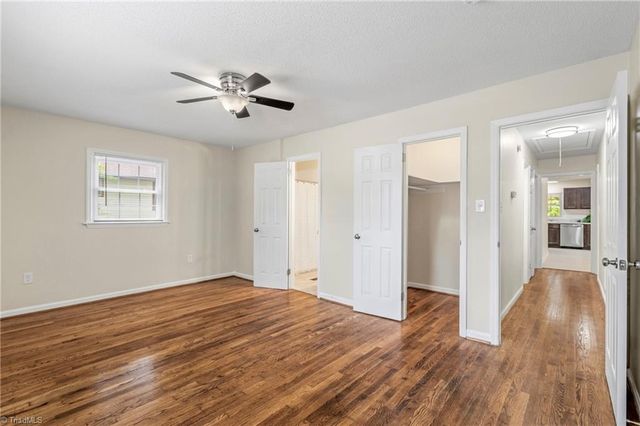 1300 Rotherwood Road, Greensboro, NC 27406