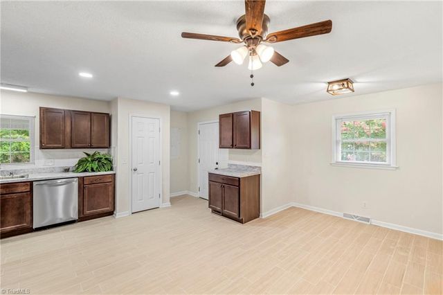 1300 Rotherwood Road, Greensboro, NC 27406