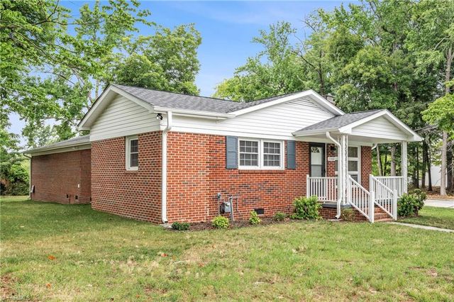 1300 Rotherwood Road, Greensboro, NC 27406
